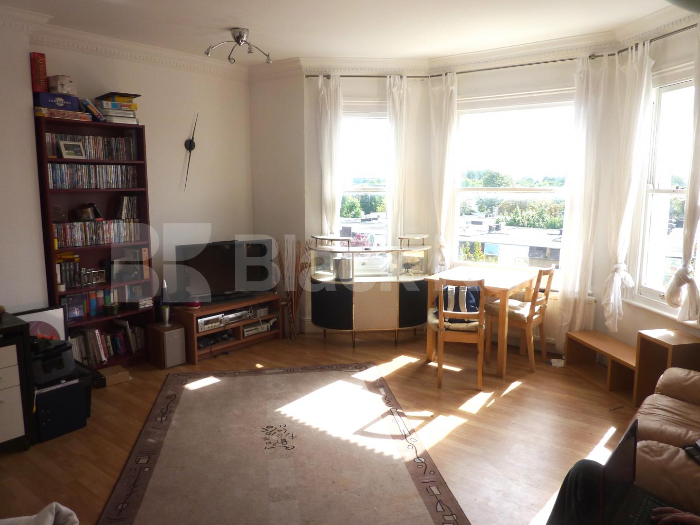			WALKING DISTANCE TO PRIMROSE HILL!, 2 Bedroom, 1 bath, 1 reception Flat			 Fellows Road, SWISS COTTAGE/HAMPSTEAD
